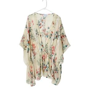 BOUTIQUE PLUS Sheer Floral Kimono Top